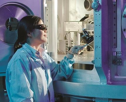 Physicist working with a positron.