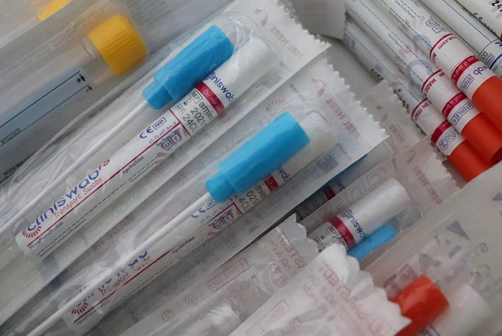 A pile of lab test swabs.