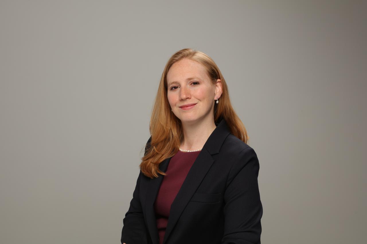 Headshot of Deborah Thomson